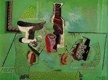  life - Compotier glass bottle fruit Green still life 1914 Pablo Picasso